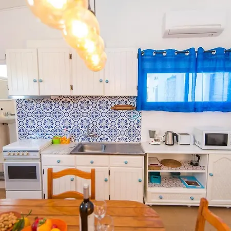 Casas Algarvias Сasa de vacaciones Arroteia de Baixo
